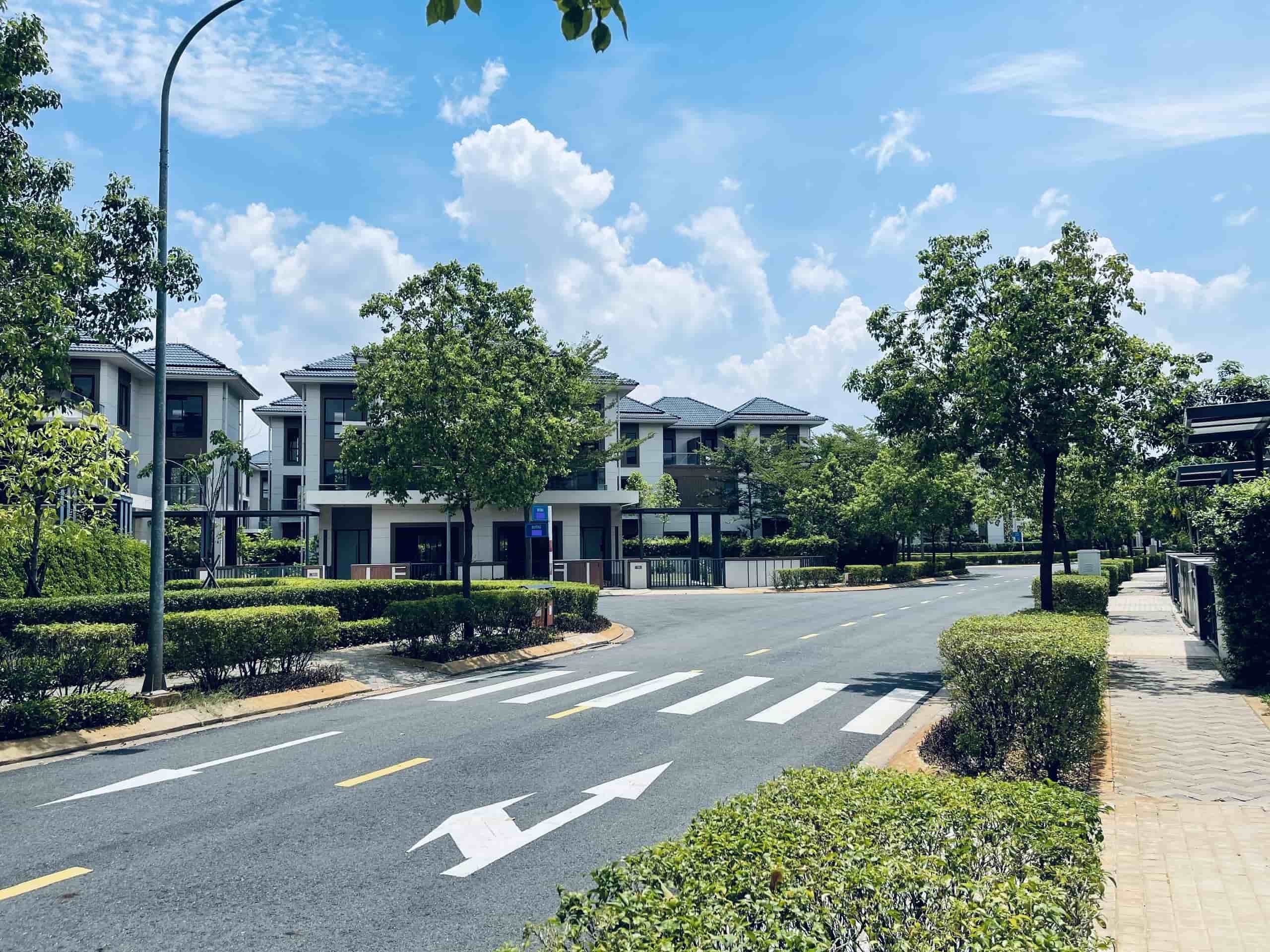 Biet thu Song lap Chau A Zone 8 Swanbay view cong vien