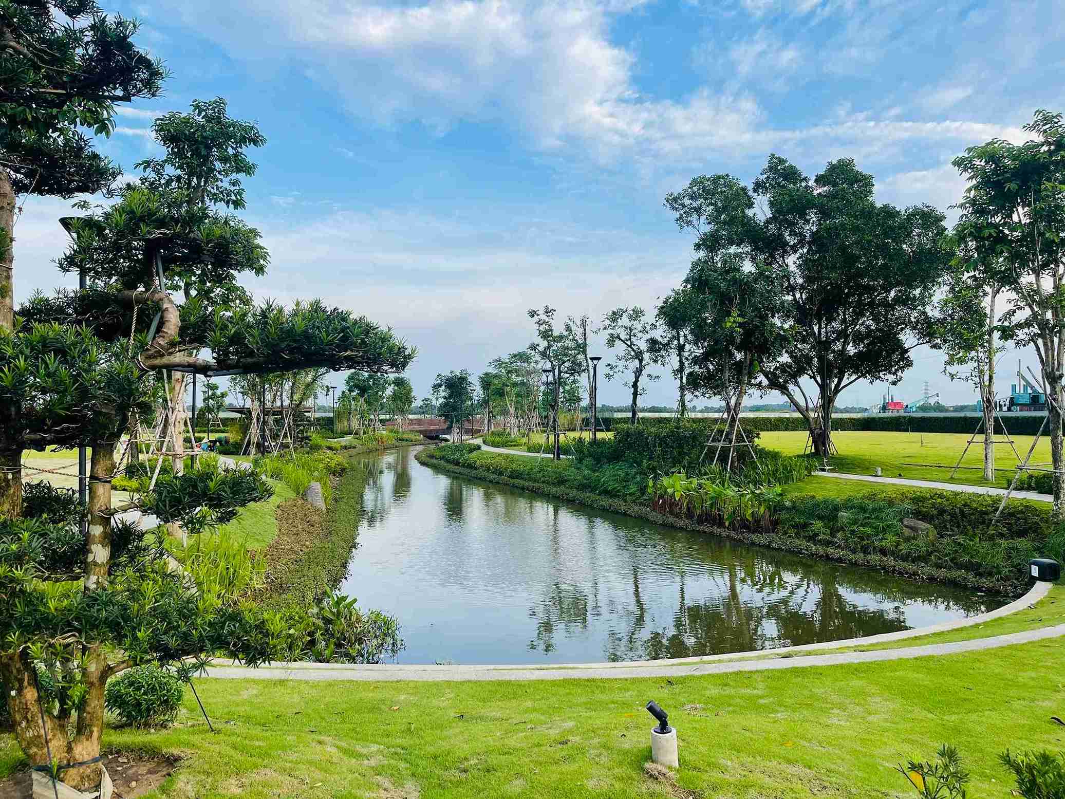 Ban Garden Villa Oasia Swanbay view cong vien