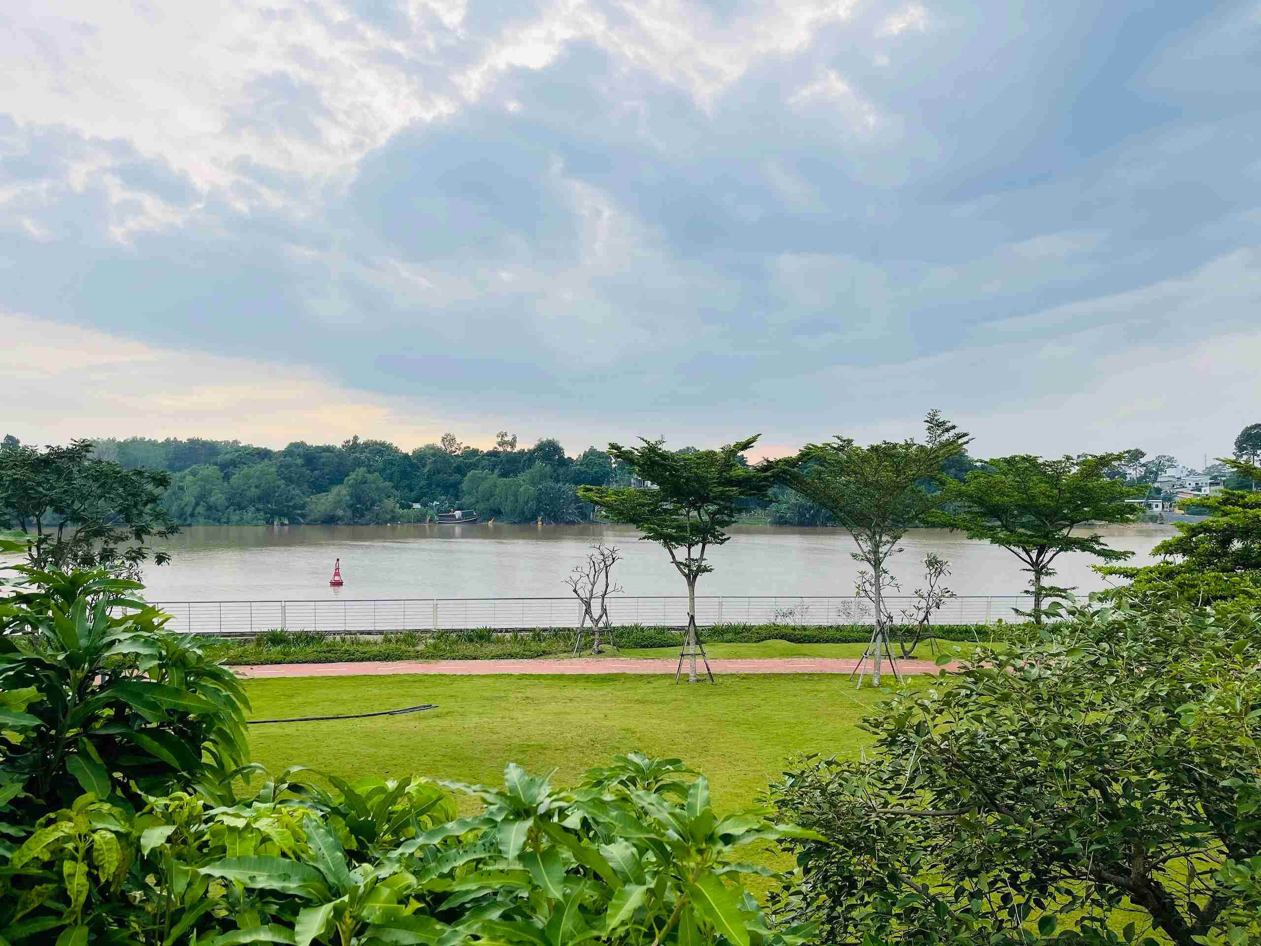 Chuyen nhuong Dinh thu Swanbay view song