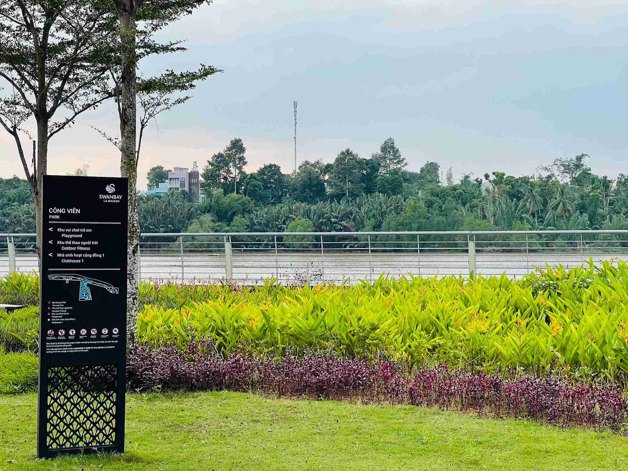 Dinh thu view song Swanbay Zone 4